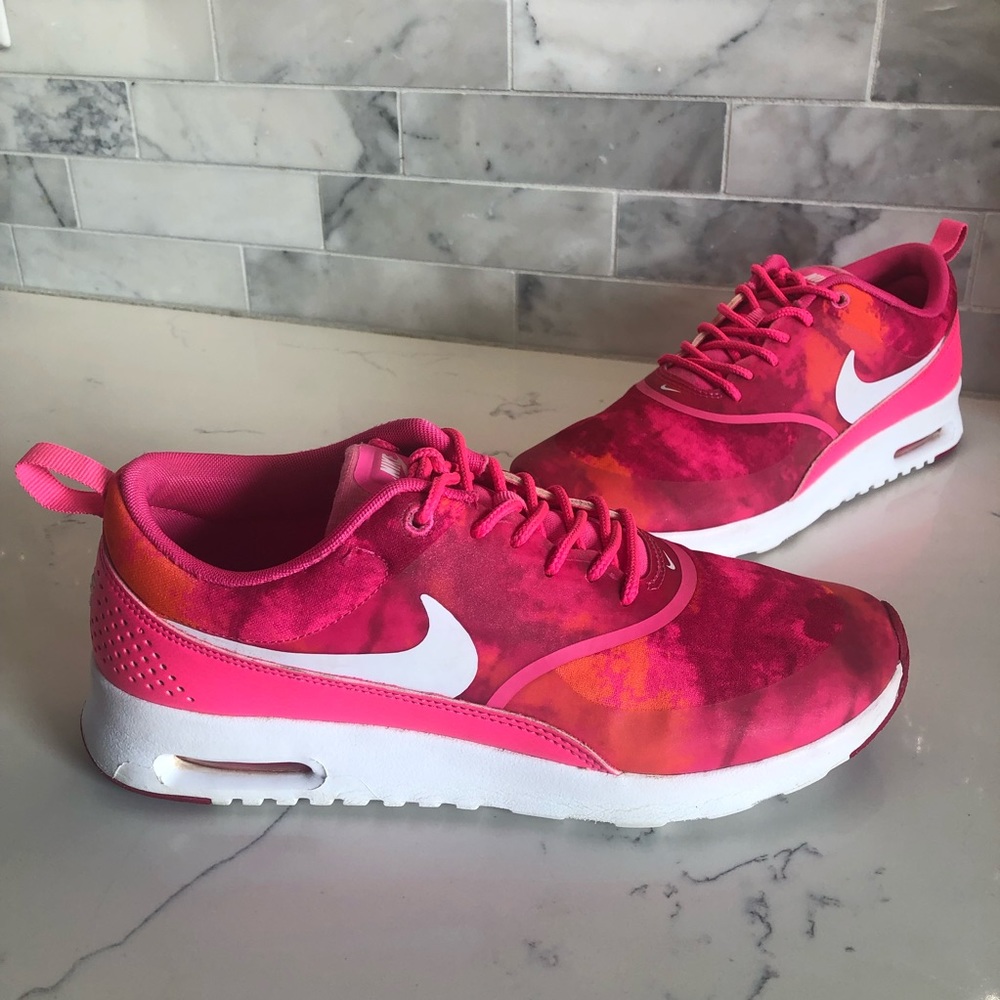 Nike Air Max Thea Pink Sz 8.5 Excellent Condition